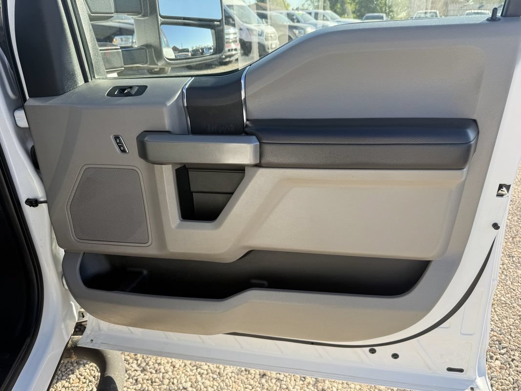 Used 2017 Ford F250 XLT w/ XLT Value Package AWD/4WD image 13
