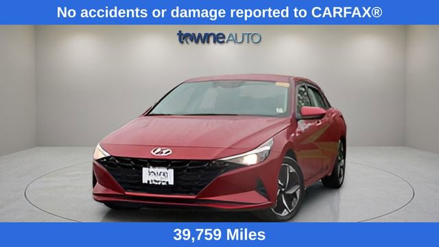 Used 2023 Hyundai Elantra SEL w/ Convenience Package FWD image 2