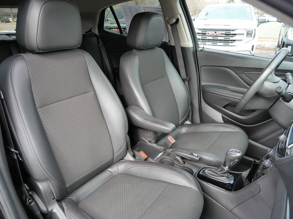 Used 2020 Buick Encore Preferred w/ Safety Package image 15