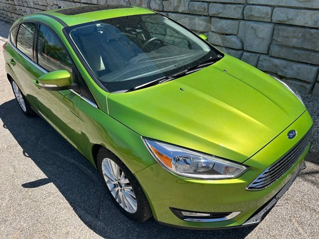Used 2018 Ford Focus Titanium w/ Titanium Technology Package FWD image 7