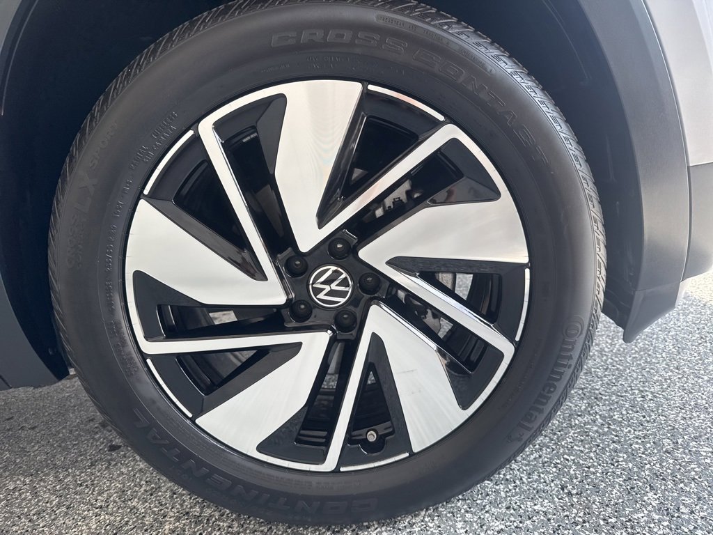 Certified 2025 Volkswagen Atlas SEL image 7