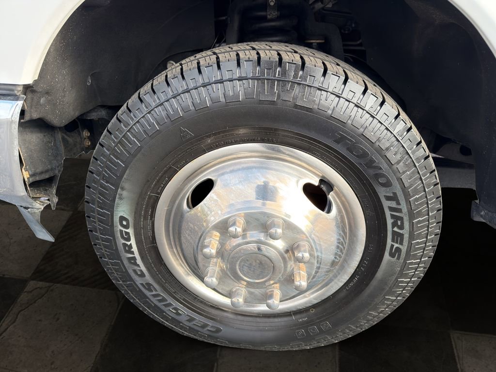 Used 2022 Ford F350 XL w/ STX Appearance Package RWD image 9