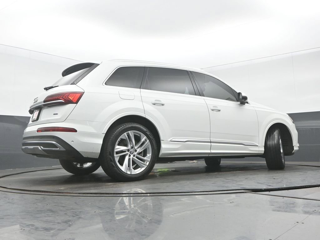 Used 2020 Audi Q7 3.0T Premium Plus AWD/4WD image 30