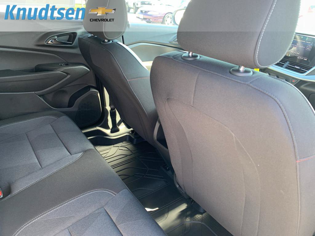 New 2026 Chevrolet Trax RS w/ Sunroof Package FWD image 14