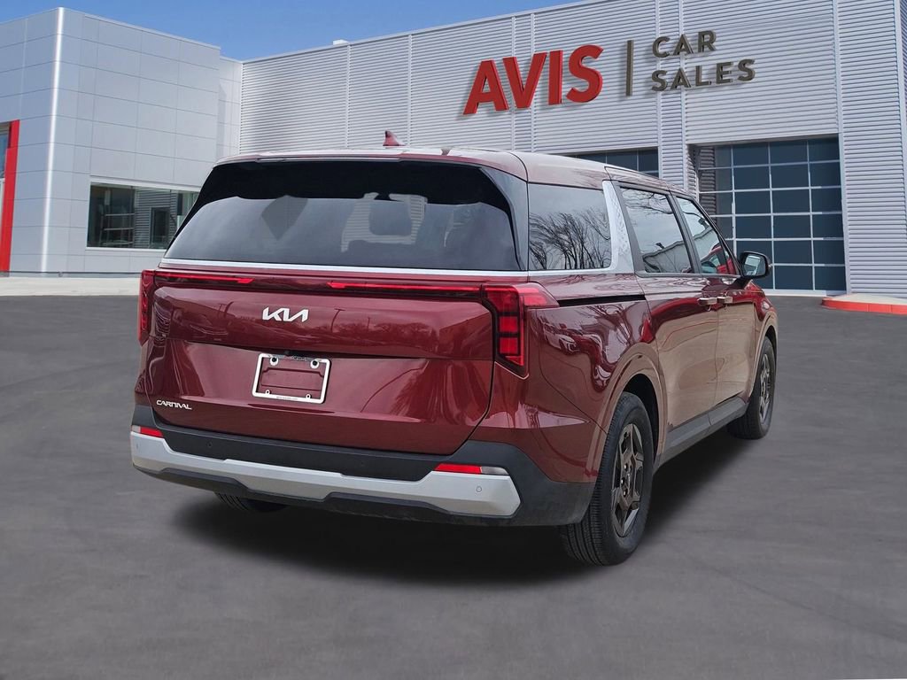 Used 2025 Kia Carnival image 6