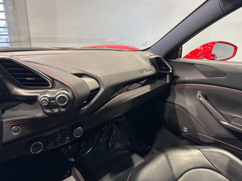 Used 2018 Ferrari 488 Spider image 30
