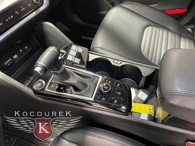 Used 2025 Kia Sportage SX image 17