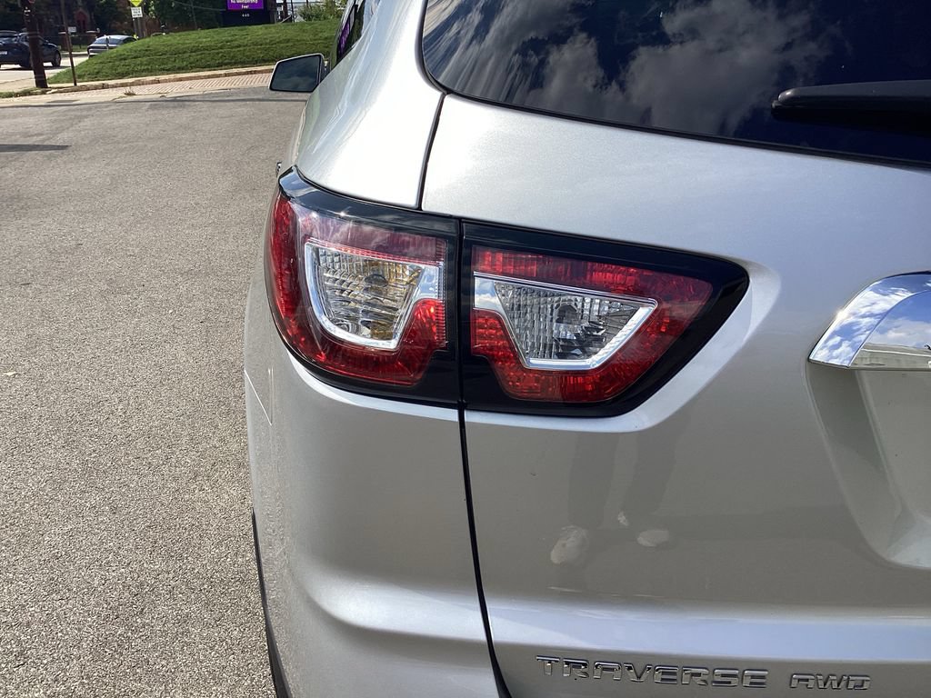 Used 2017 Chevrolet Traverse LT AWD/4WD image 30