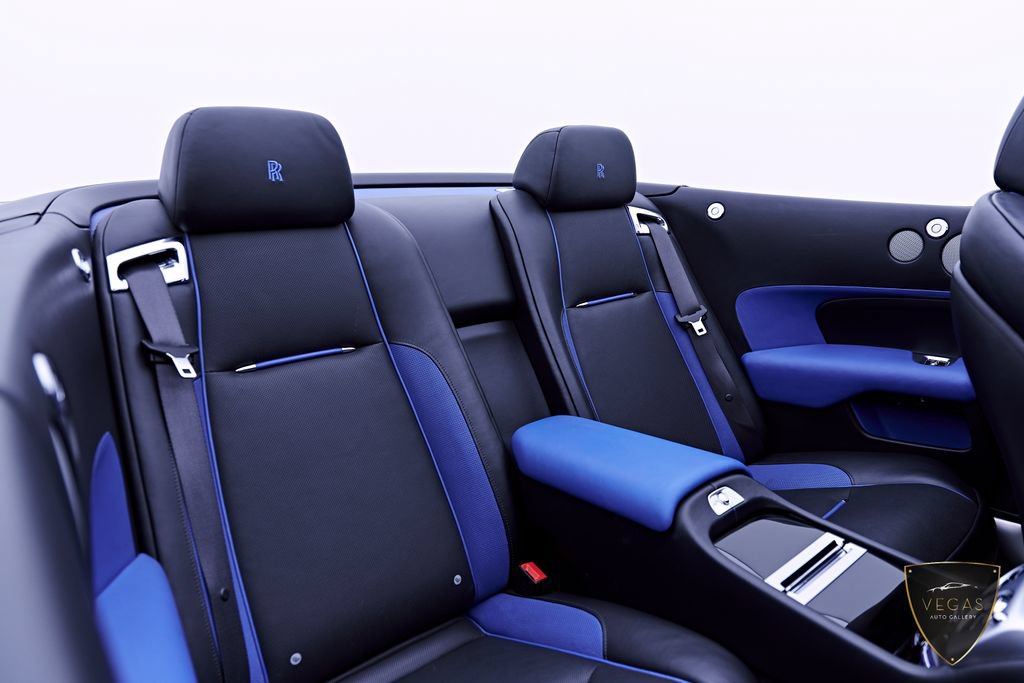 Used 2019 Rolls-Royce Dawn RWD image 56