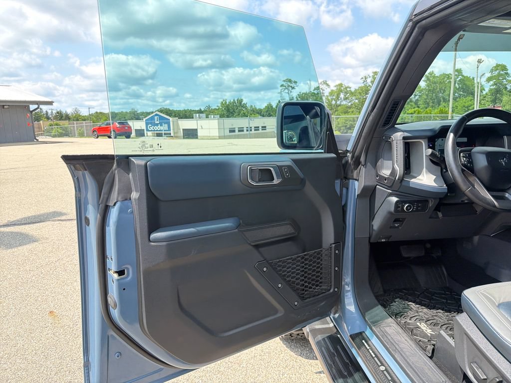 Used 2024 Ford Bronco Outer Banks AWD/4WD image 12