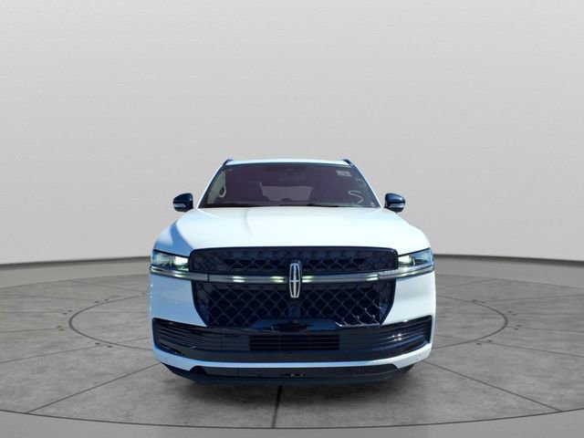 Used 2025 Lincoln Navigator Reserve w/ Jet Appearance Package AWD/4WD image 2