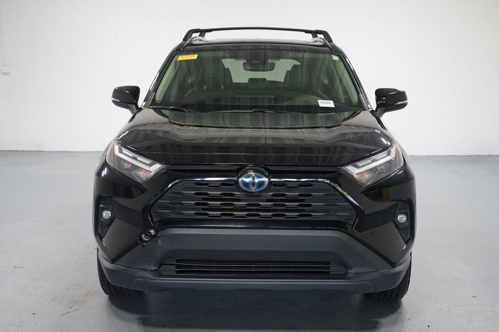 Used 2022 Toyota RAV4 XLE Premium AWD/4WD image 2
