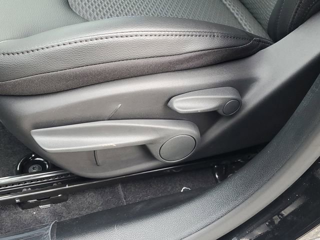 New 2026 Jeep Compass Latitude image 13