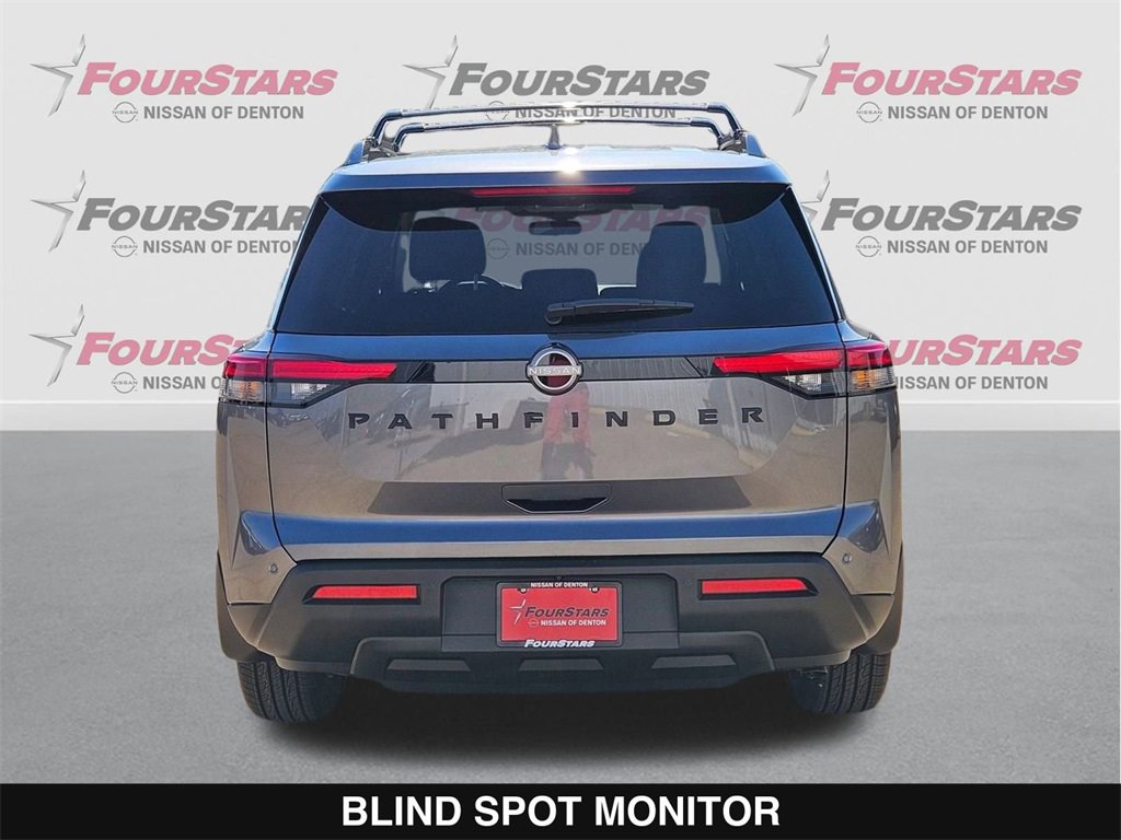 New 2025 Nissan Pathfinder SV image 5