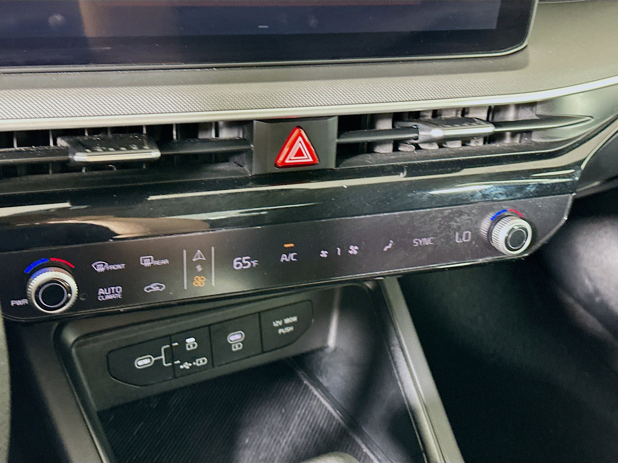 Used 2025 Kia K5 LXS FWD image 23