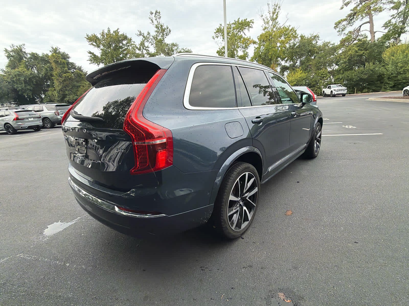 Used 2023 Volvo XC90 B6 Plus w/ Protection Package AWD/4WD image 14