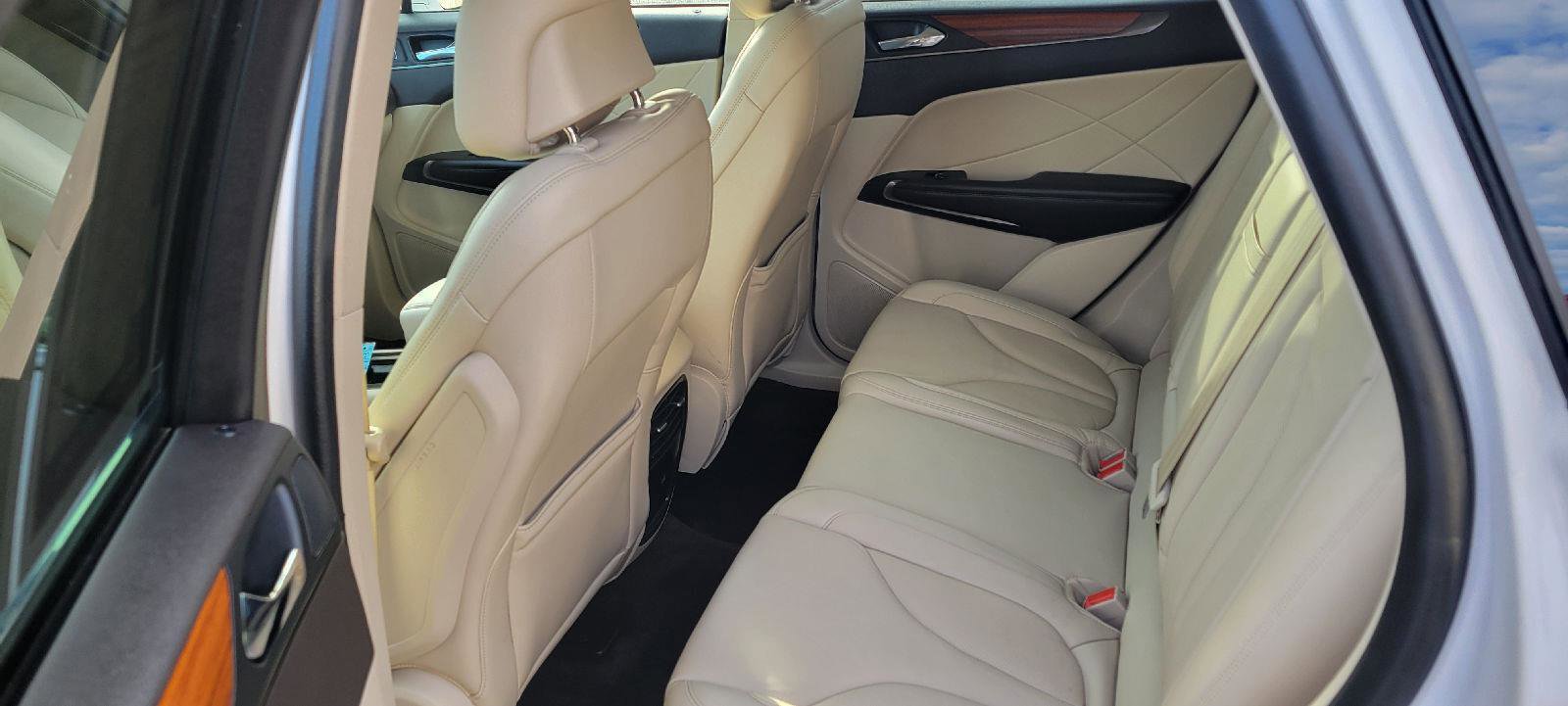 Used 2019 Lincoln MKC Select w/ Select Plus Package image 6