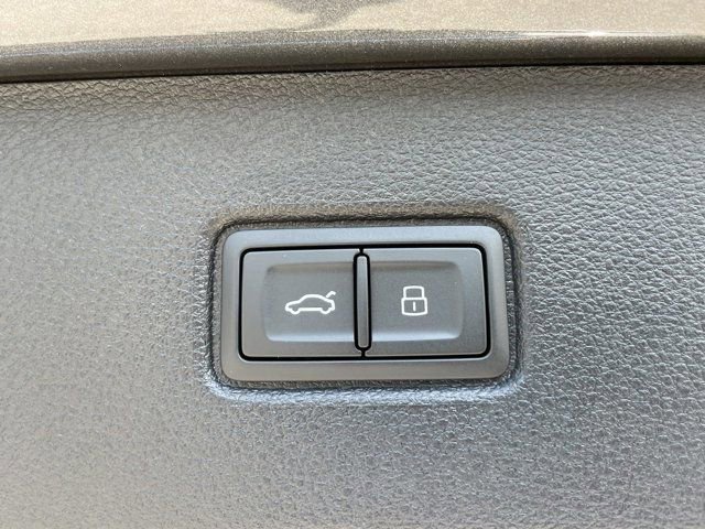 New 2025 Audi Q7 2.0T Premium w/ Convenience Package image 31