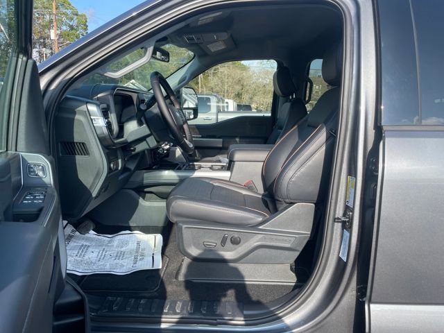 New 2026 Ford F250 Lariat w/ Black Appearance Package image 9