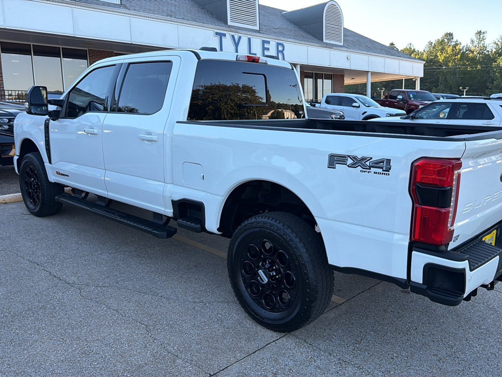 Used 2024 Ford F250 Lariat w/ Lariat Ultimate Package AWD/4WD image 6