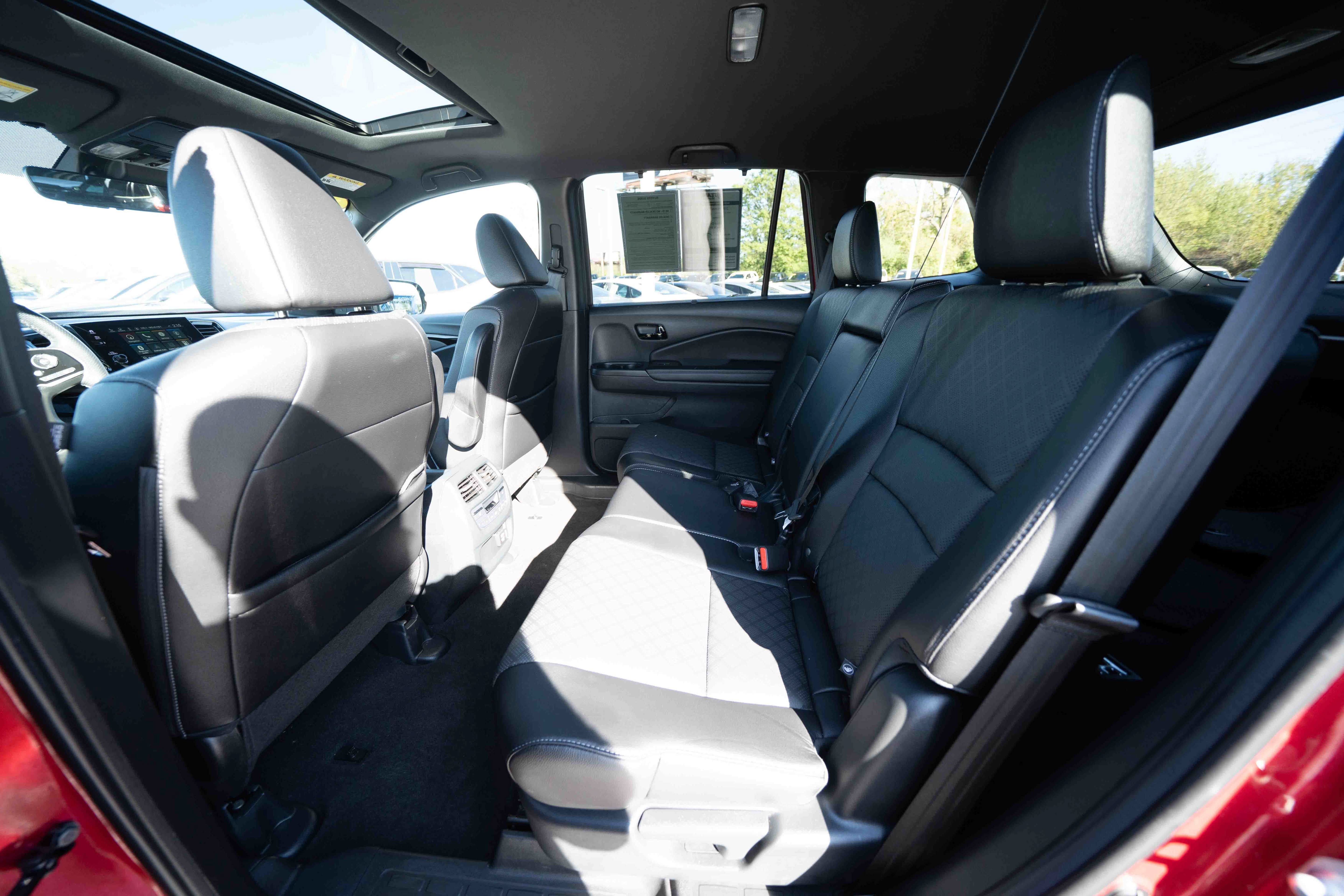 Used 2023 Honda Passport Elite image 23
