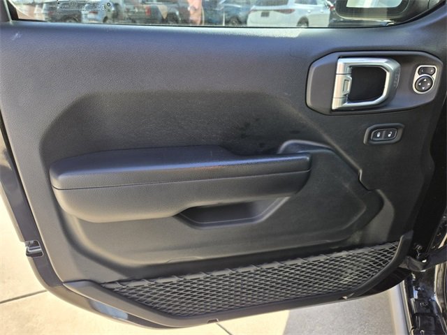 Used 2021 Jeep Wrangler Unlimited Sport image 15