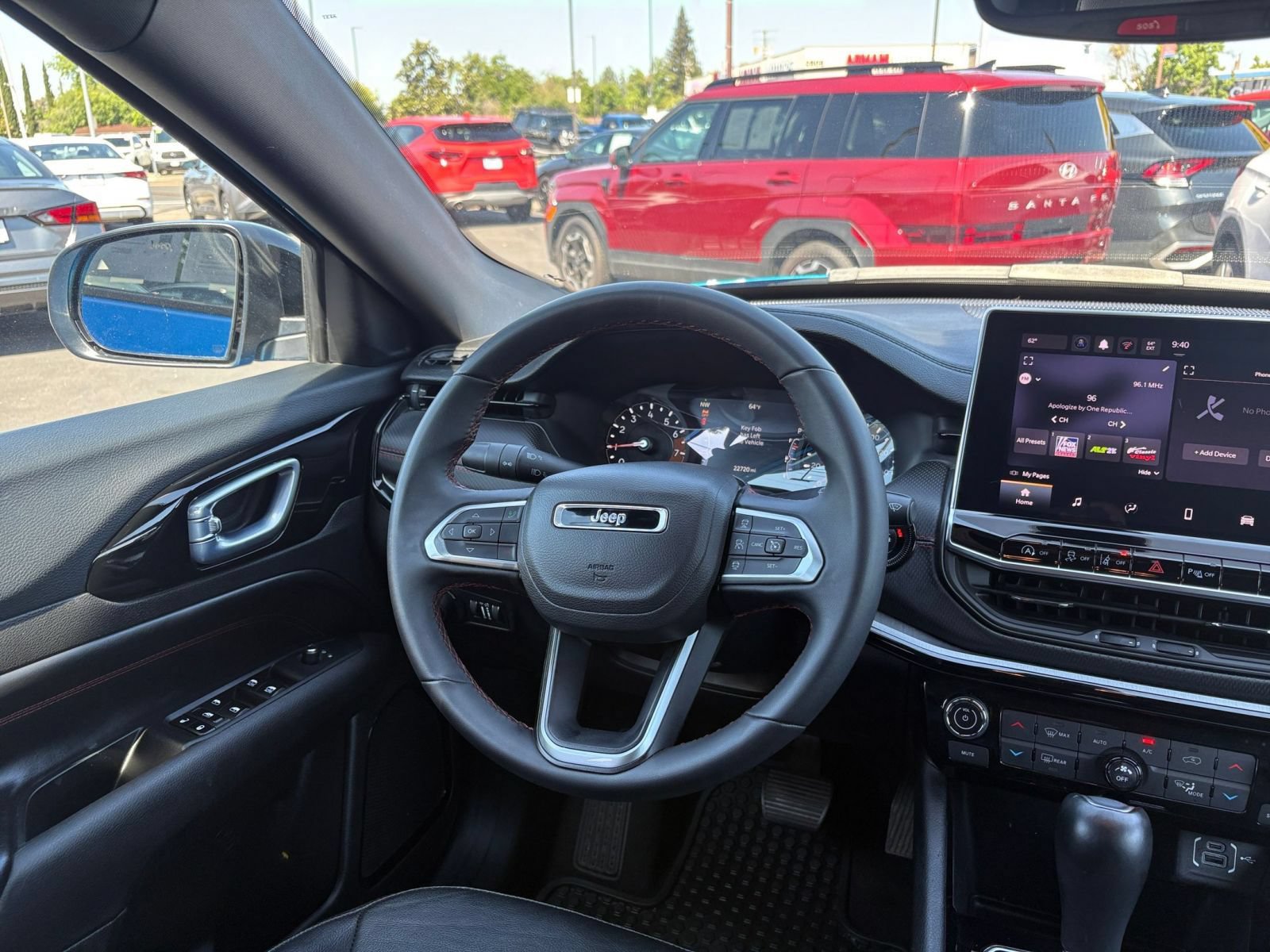 Used 2025 Jeep Compass Trailhawk AWD/4WD image 32