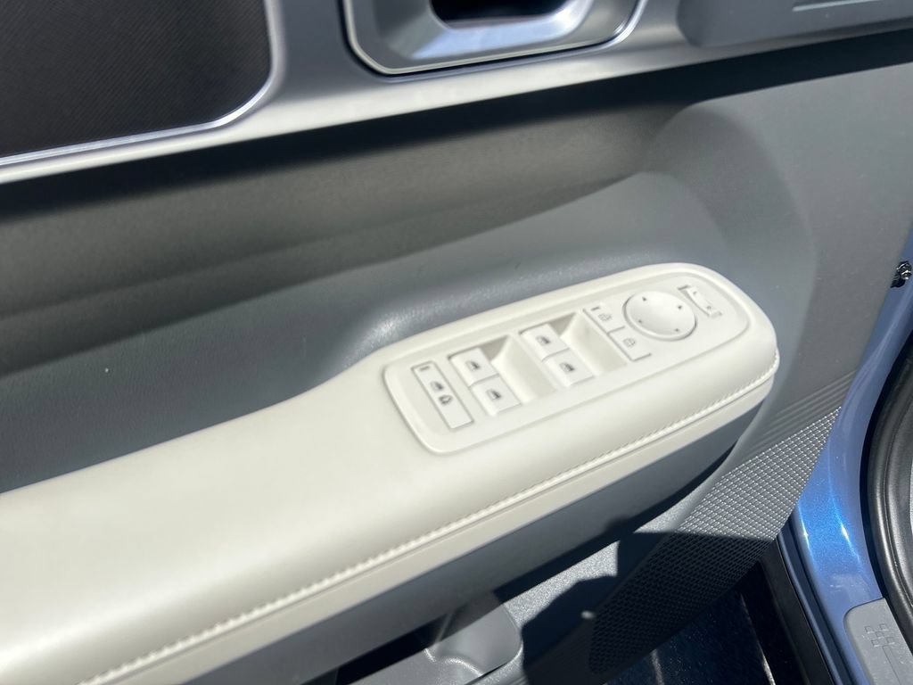 Used 2025 Hyundai Santa Fe SEL AWD/4WD image 12