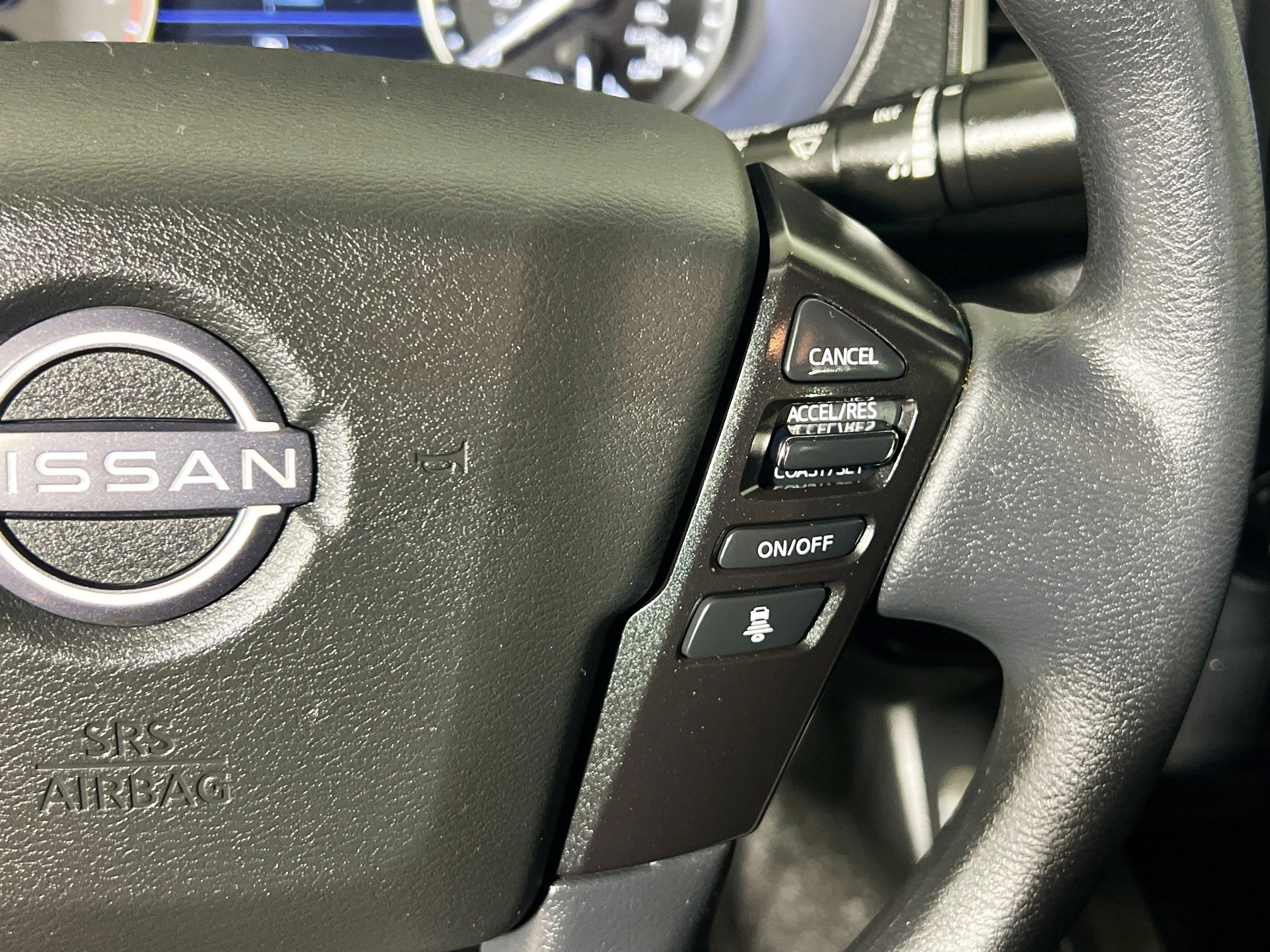 Used 2023 Nissan Frontier SV w/ Technology Package RWD image 18