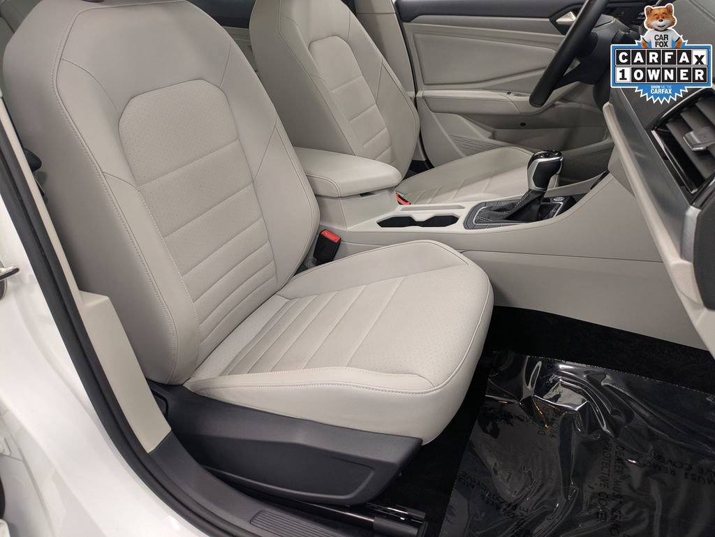 Used 2024 Volkswagen Jetta SE w/ Panoramic Sunroof Package FWD image 34