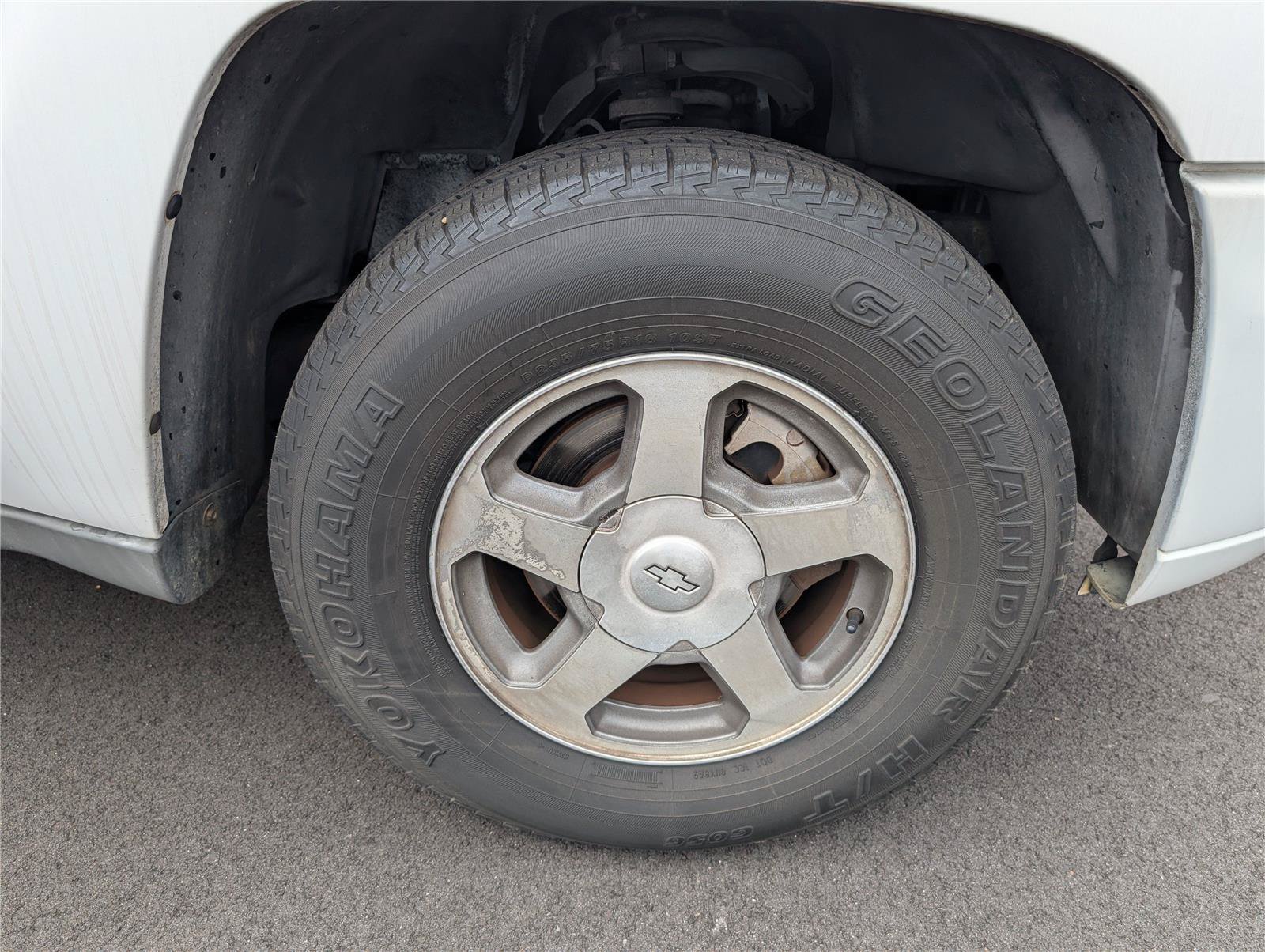 Used 2005 Chevrolet TrailBlazer LS w/ LS Preferred Equipment Group RWD image 36