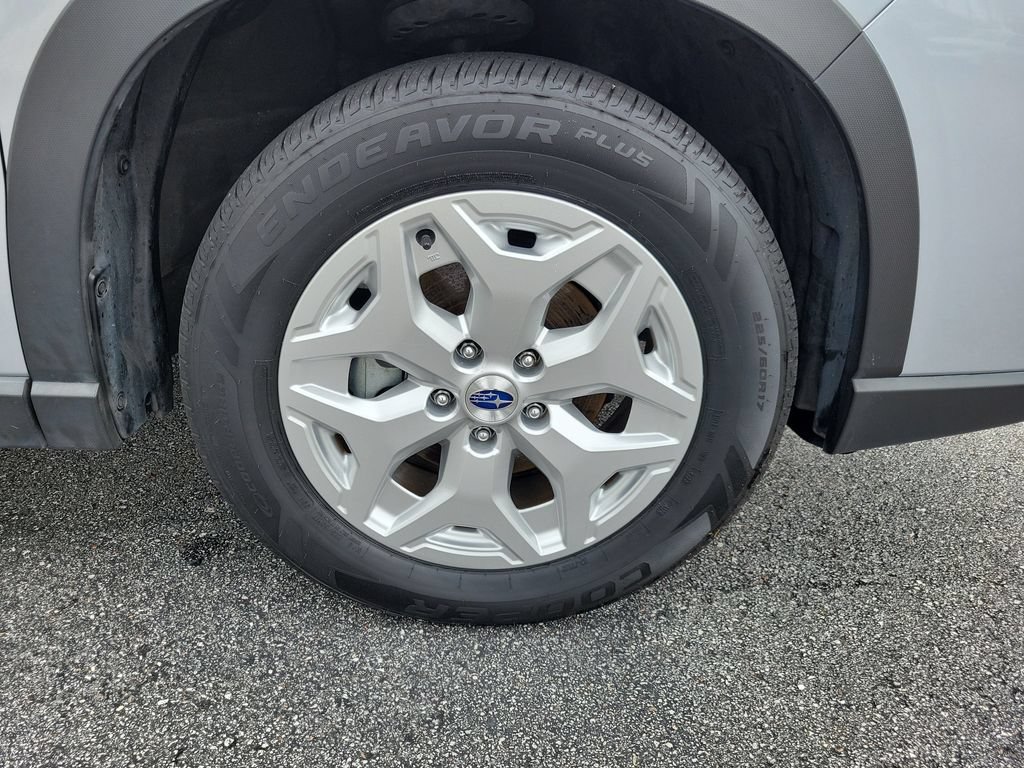 Used 2021 Subaru Forester AWD/4WD image 6