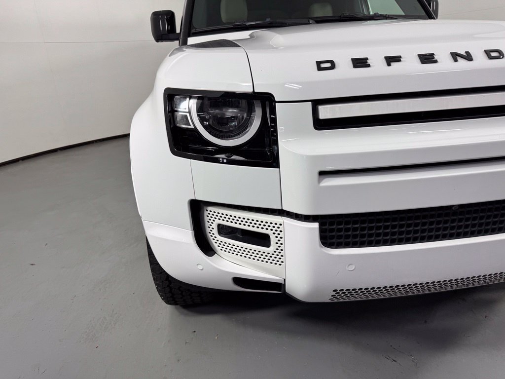 Used 2020 Land Rover Defender 110 S AWD/4WD image 3