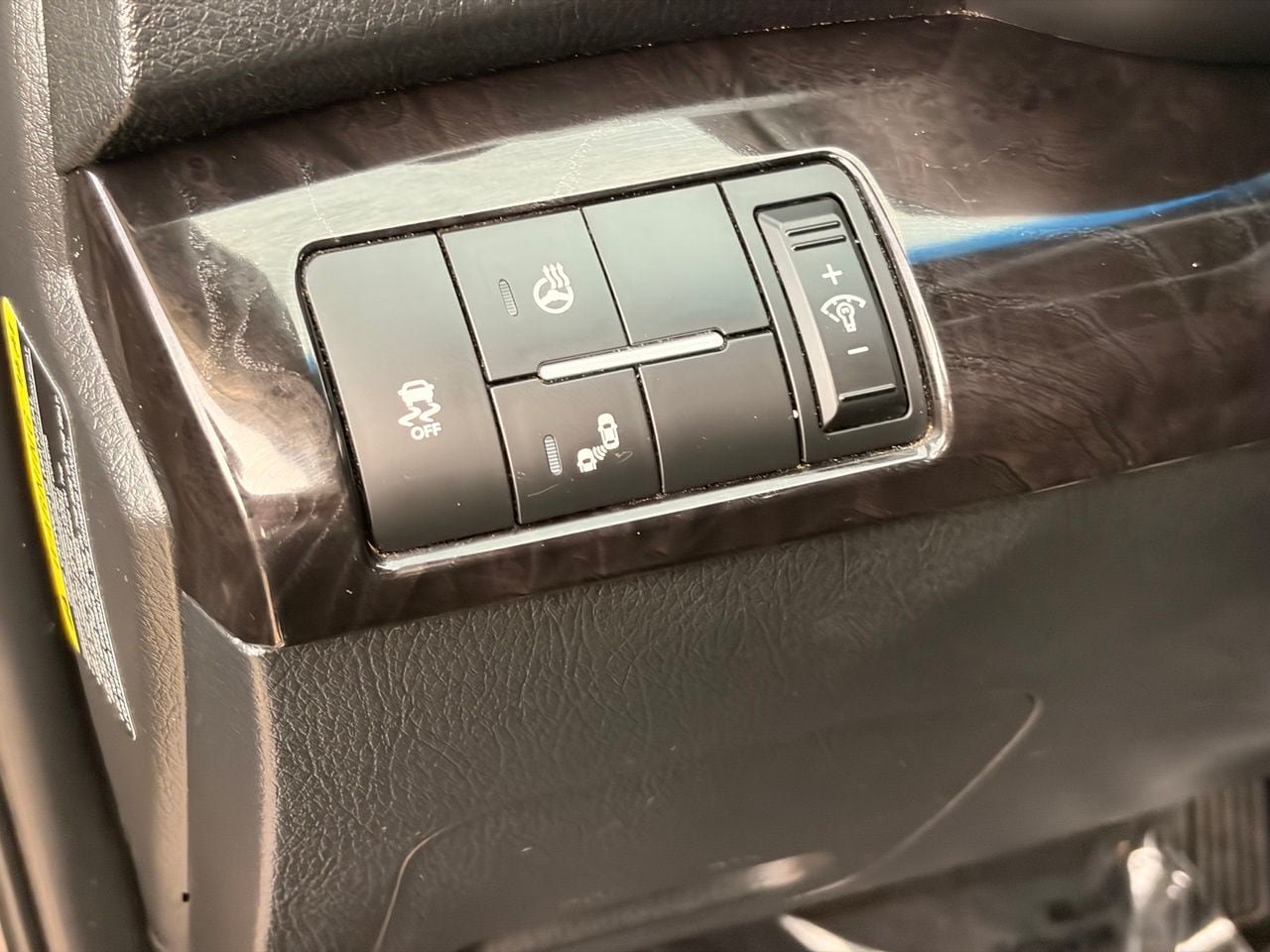 Used 2014 Kia Sorento SX FWD image 22