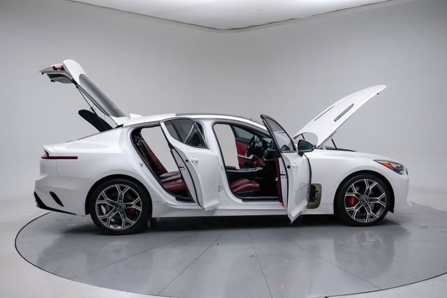 Used 2020 Kia Stinger GT1 RWD image 14