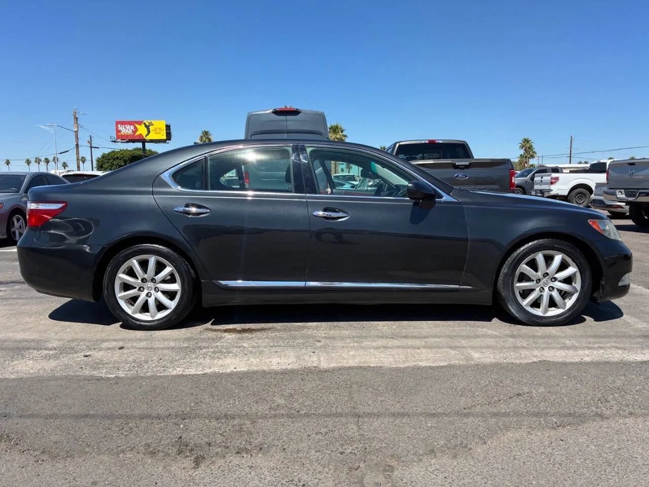 Used 2007 Lexus LS 460 RWD image 10