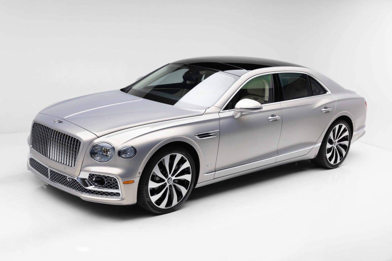 Used 2024 Bentley Flying Spur Azure AWD/4WD image 1