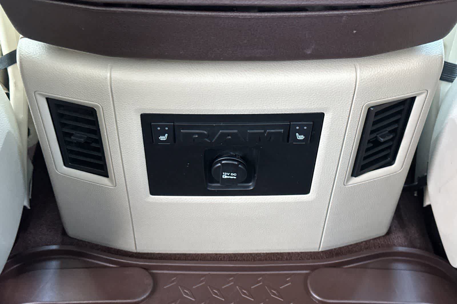 Used 2015 RAM 1500 Laramie w/ Convenience Group AWD/4WD image 15