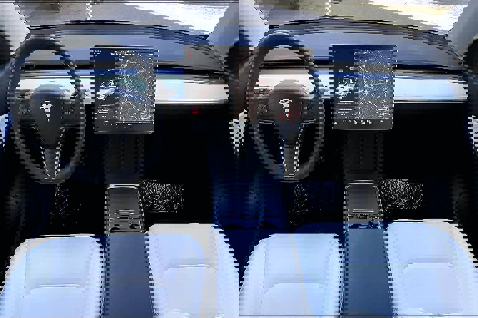 Used 2021 Tesla Model Y Long Range image 14