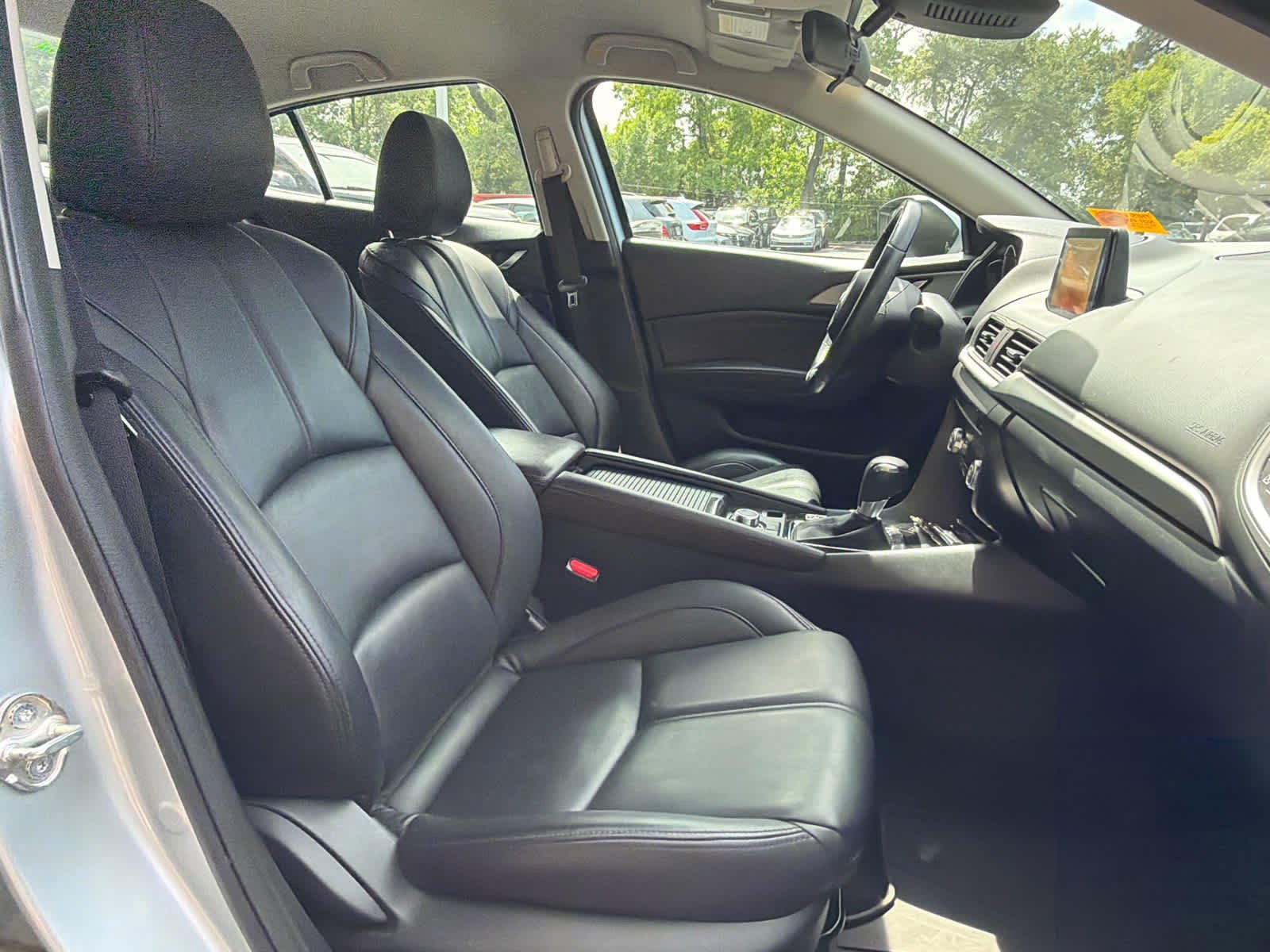 Used 2017 MAZDA MAZDA3 Touring image 17