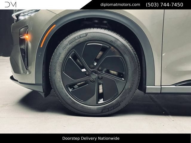 Used 2026 Lucid Gravity Grand Touring AWD/4WD image 45