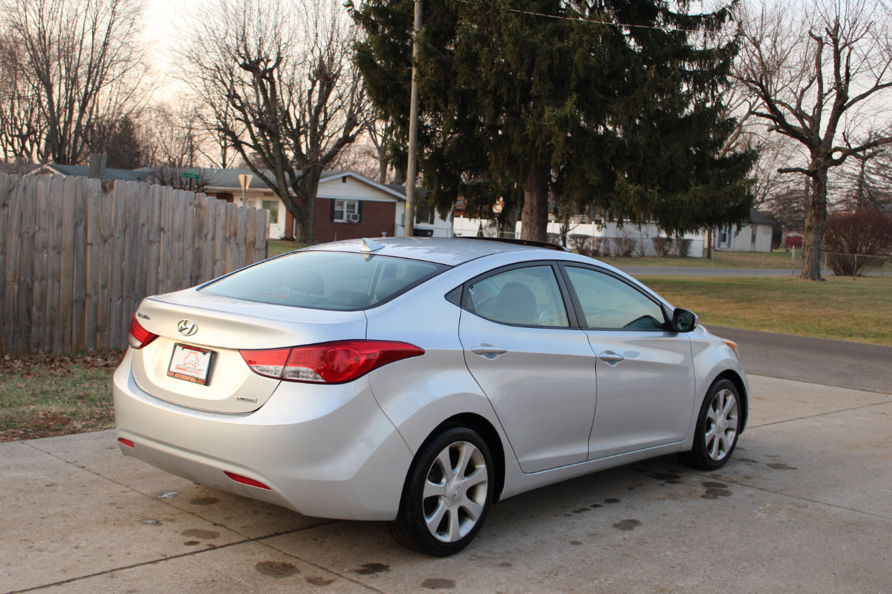Used 2013 Hyundai Elantra Limited image 10