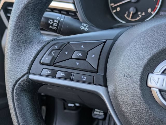 Used 2025 Nissan Altima 2.5 SV FWD image 18