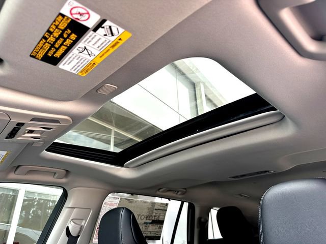 New 2026 Toyota Highlander Limited AWD/4WD image 15