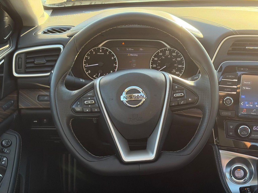 Used 2016 Nissan Maxima Platinum w/ Interior Lighting Package FWD image 14