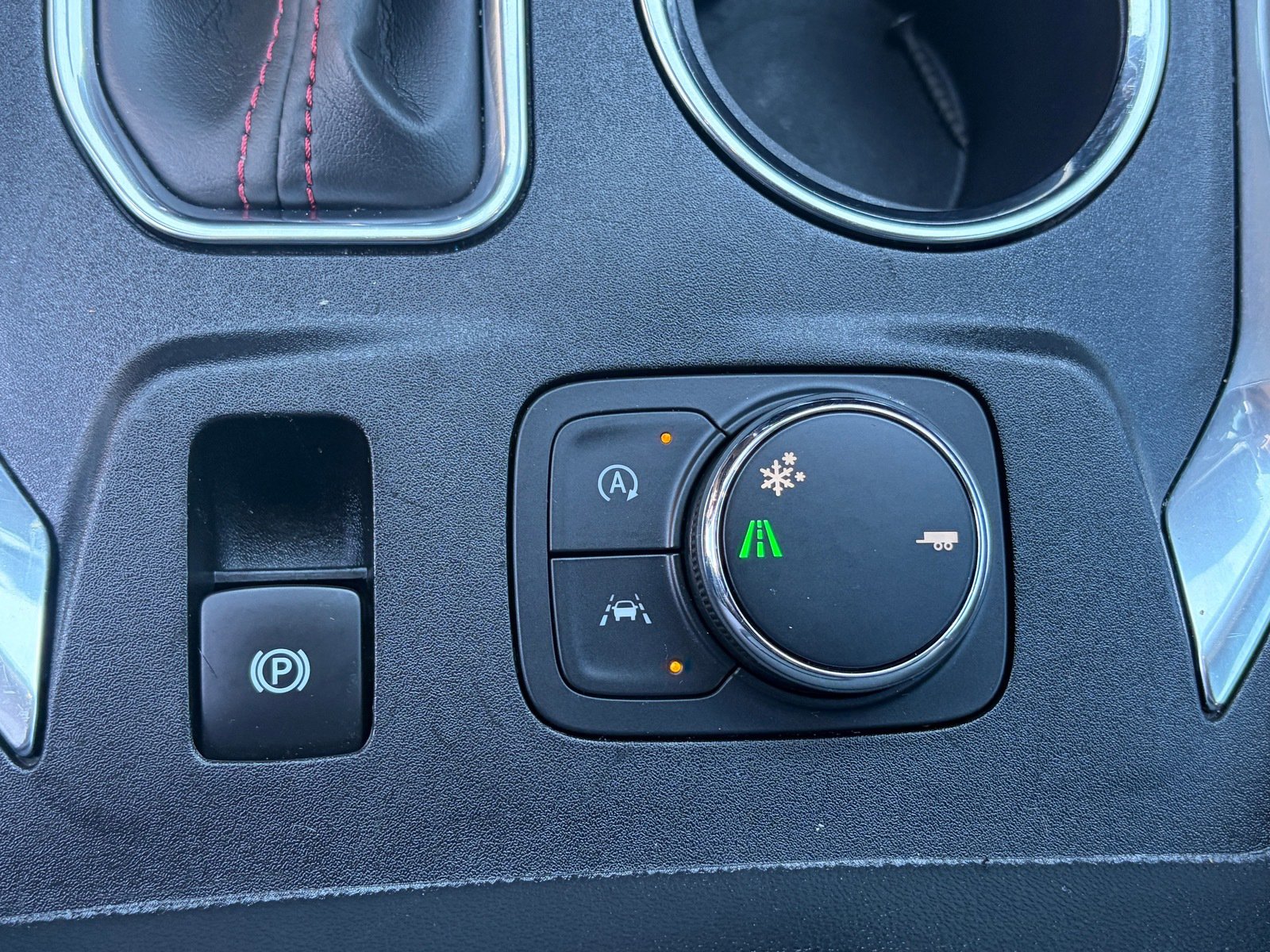 Used 2023 Chevrolet Traverse RS image 26