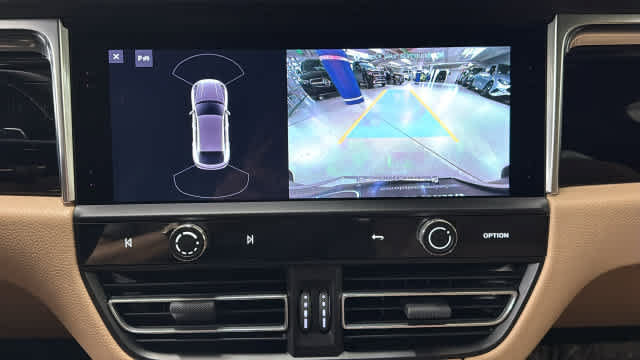 Used 2022 Porsche Macan AWD/4WD image 19