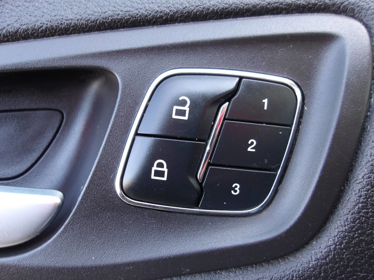 Used 2014 Ford Escape Titanium AWD/4WD image 22