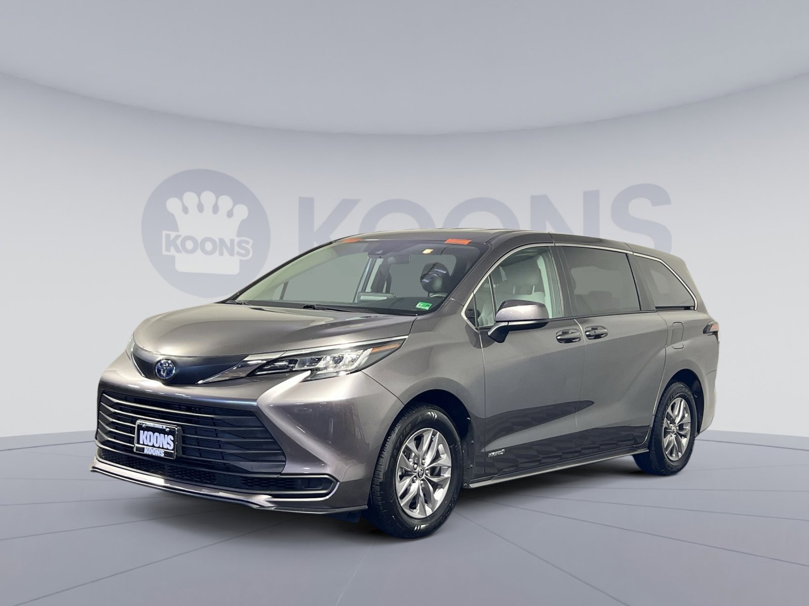 Used 2021 Toyota Sienna LE