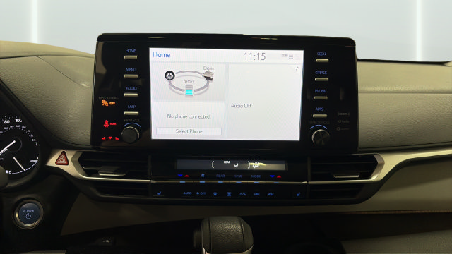 Used 2023 Toyota Sienna XLE FWD image 11